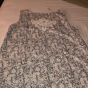 ✨NWT✨ Banana Republic sleeveless top.